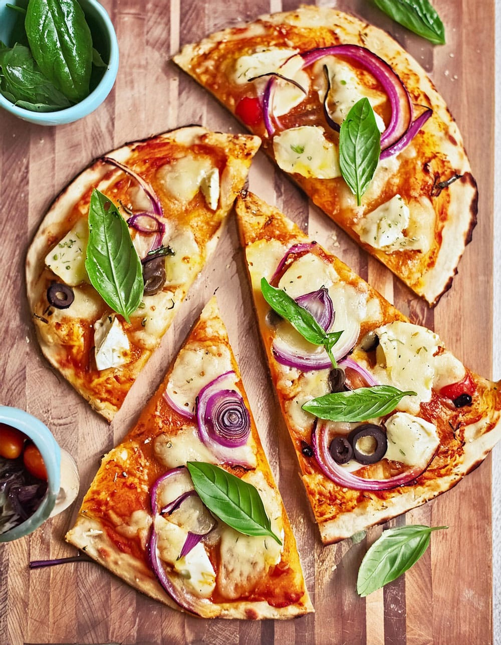 Spiced naan pizza